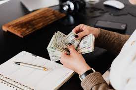 Who is eligible to apply for online loans with bad credit
